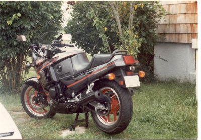 89 ninja 600r

before the crazy pink paint

